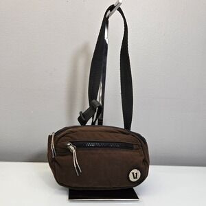 Vuori Hip Fanny Pack Belt Bag Brown Gorpcore Athleisure Hiking Travel Minimalist